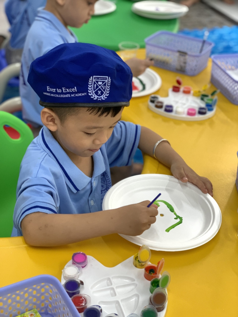 Nhân viên văn phòng 2